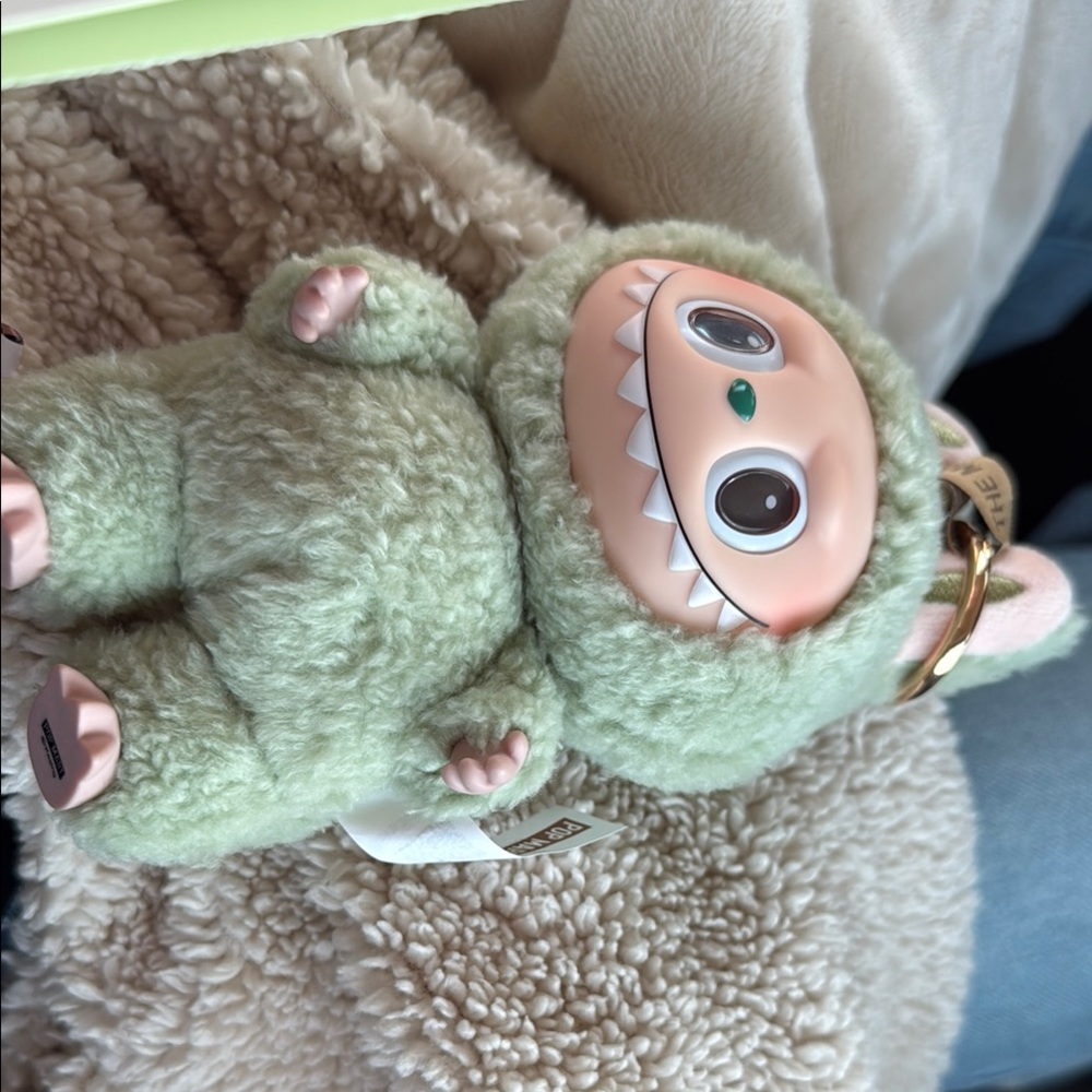 Cute Green Plush Keychain( real labubu)